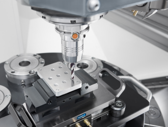 The smart tool holder Itendo² from Schunk supports the digitalization of machine tools.