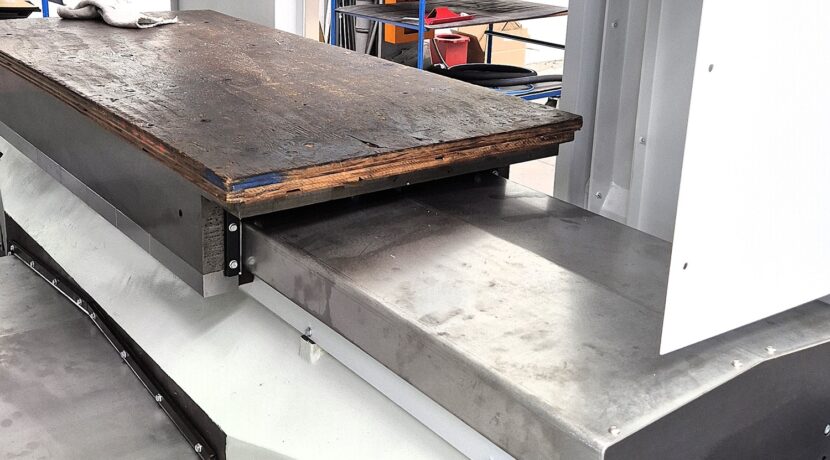  Spinner VC milling machine