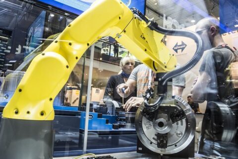 “Hands-on” digitalisation on AMB