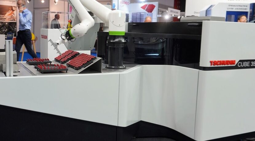 Tschudin automates the grinding of small workpieces with cobot