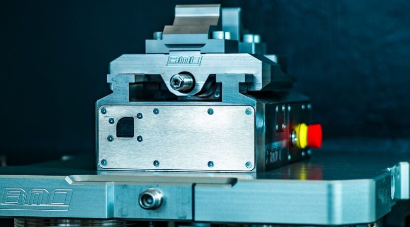 BMO OptiVice Self-adjusting Vice for Autonomous Machining