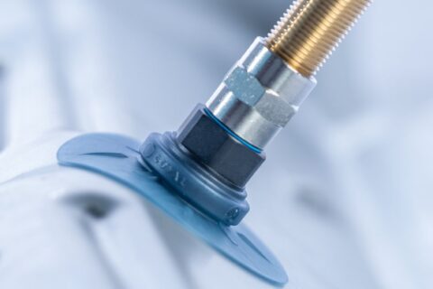 COVAL CTC bell-type suction cups hold fast to sheet metal