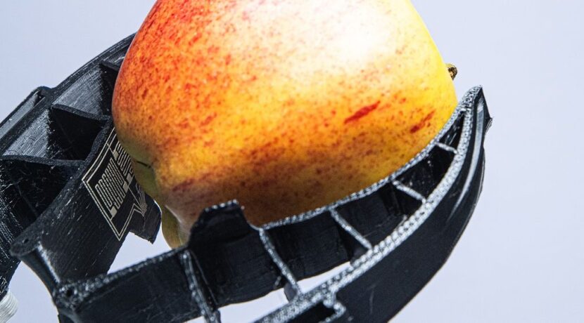 The Robotic Hand Learns to Feel