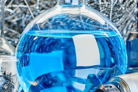 Clean and oil-free machining with Aquaslide cooling lubricant