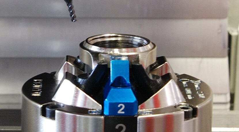 Röhm presents clamping and gripping technology in XXS to XXL sizes