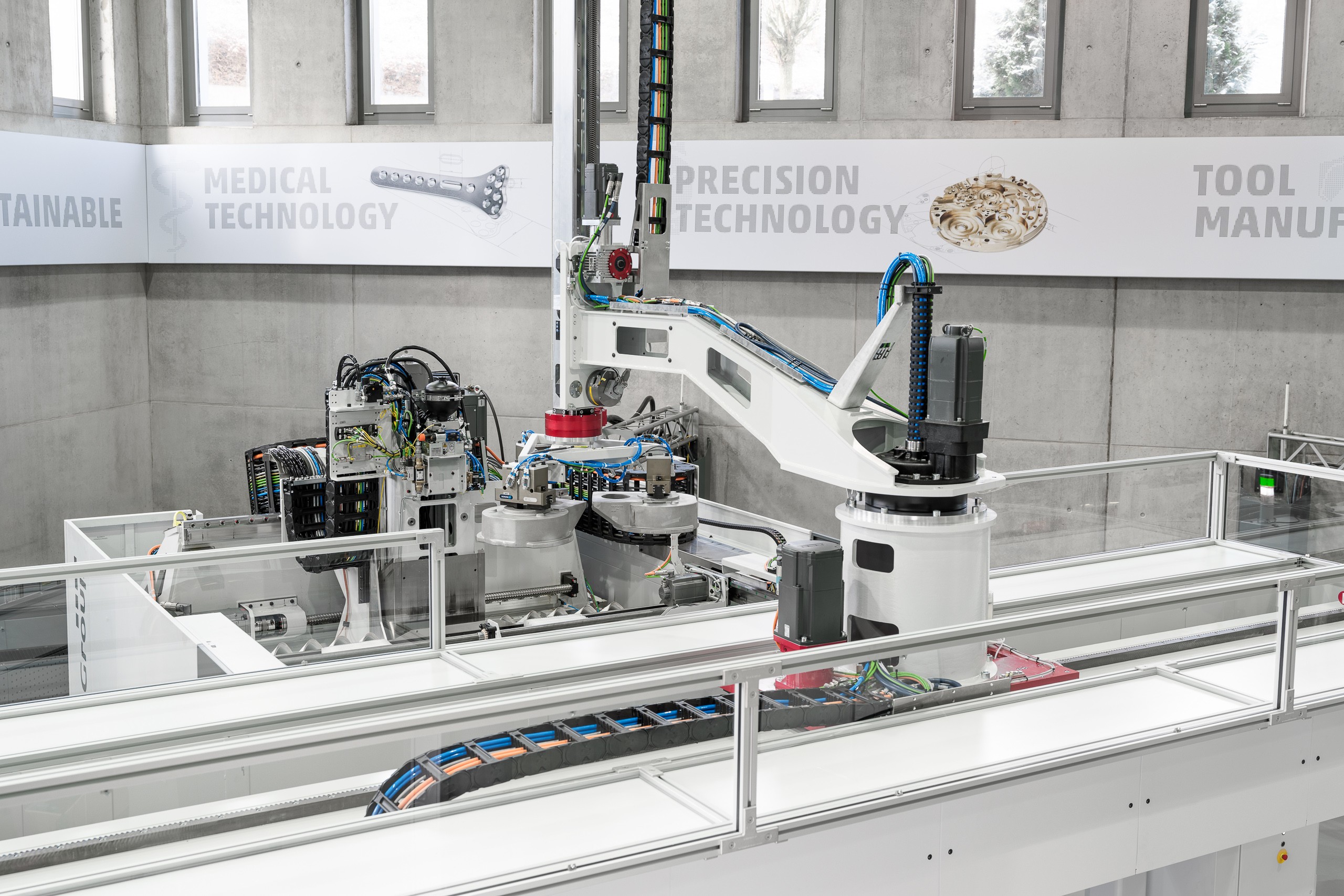 Chiron Variocell gantry automation