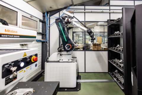 Méca-Précis automates inspection bottleneck with Mitutoyo measurement cell