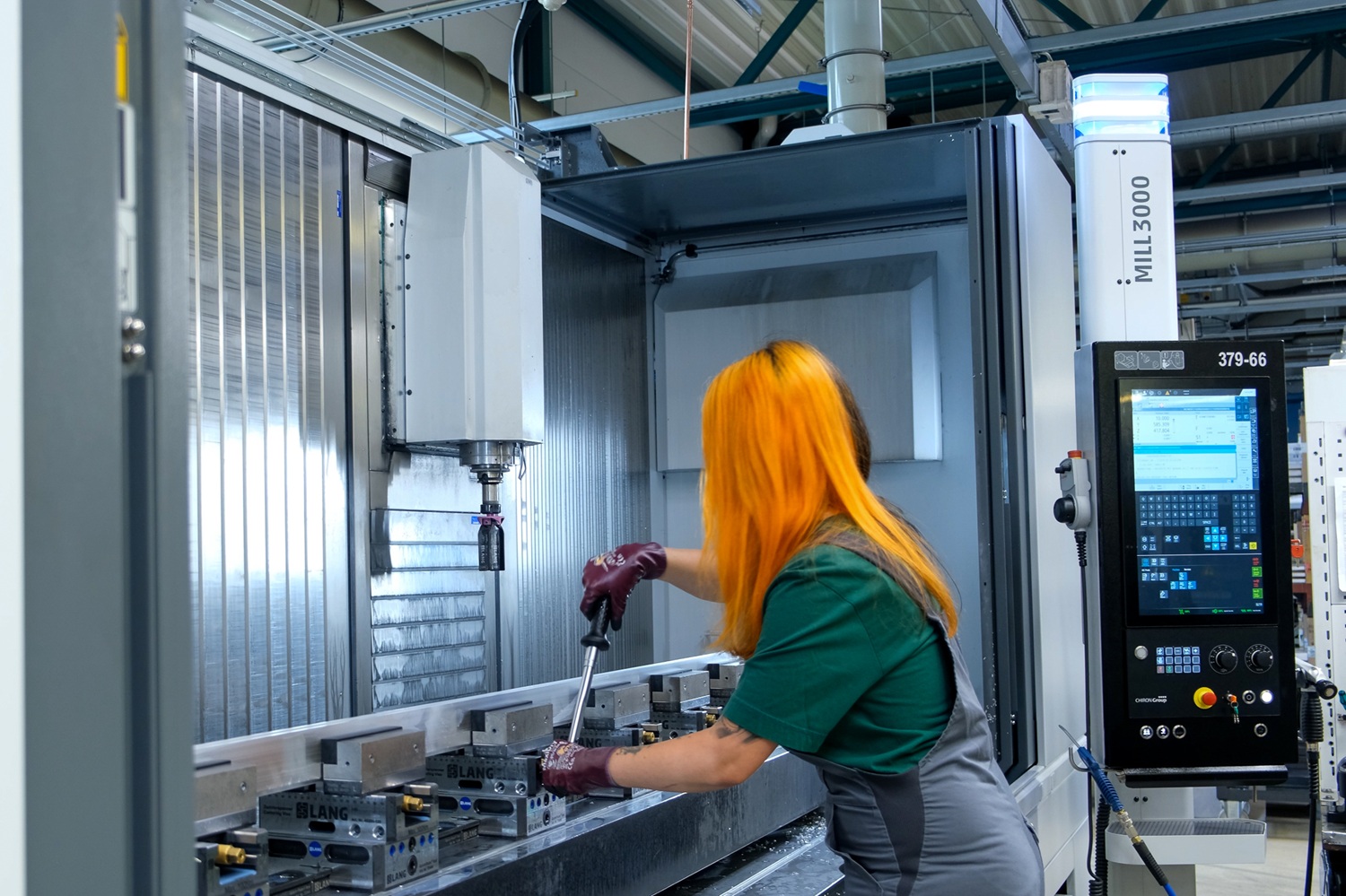 Dowaldwerke Chiron MILL 3000 workpiece